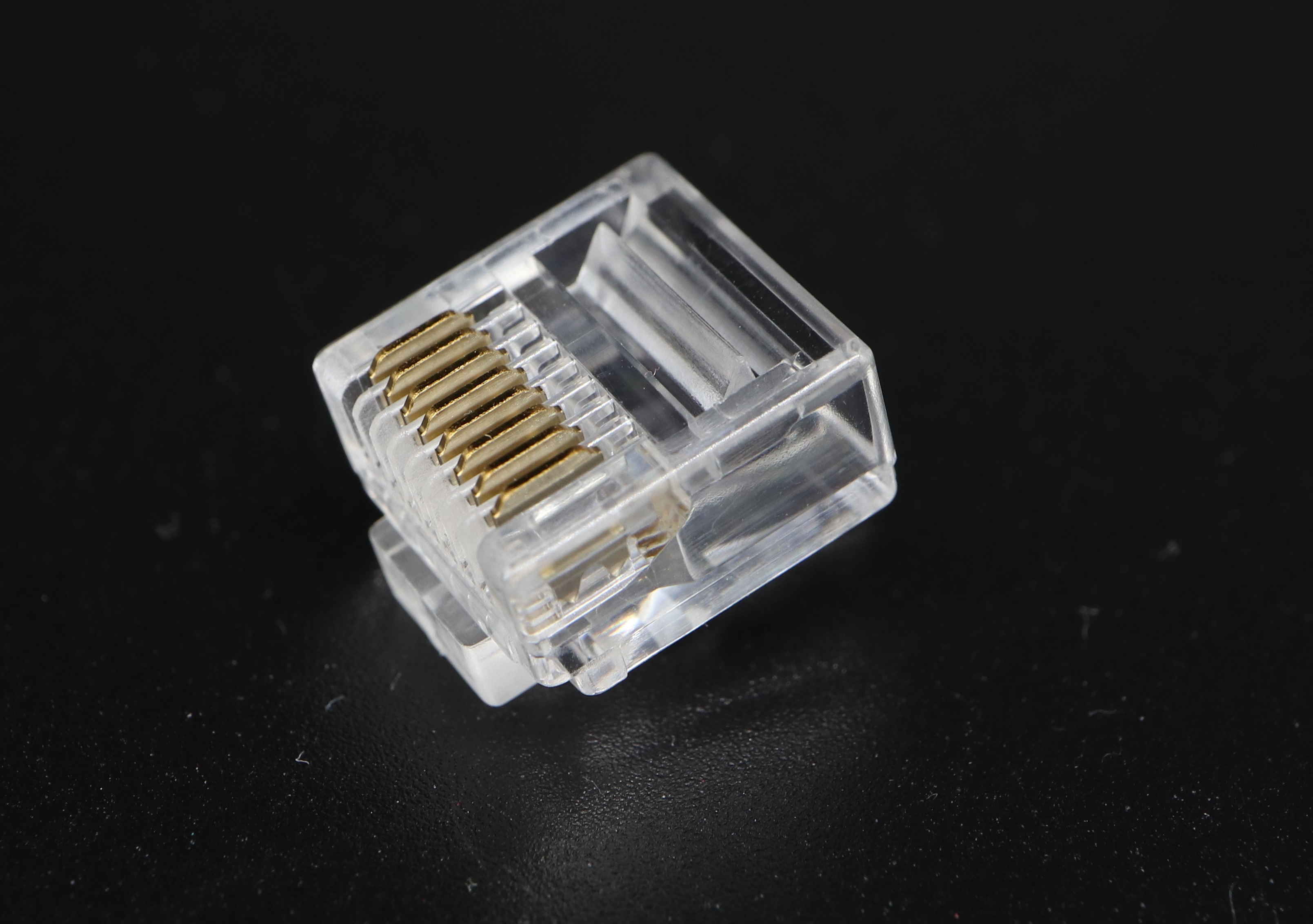 P8-S52-1 - C5E S-8P8C-F UTP RJ45 Modular Plug - Plug Master Industrial Co., Ltd.