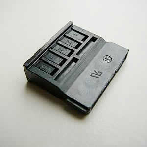 12701H-05 - 1.27mm Sata  5P Housing - YIYANG ELECTRIC CO., LTD